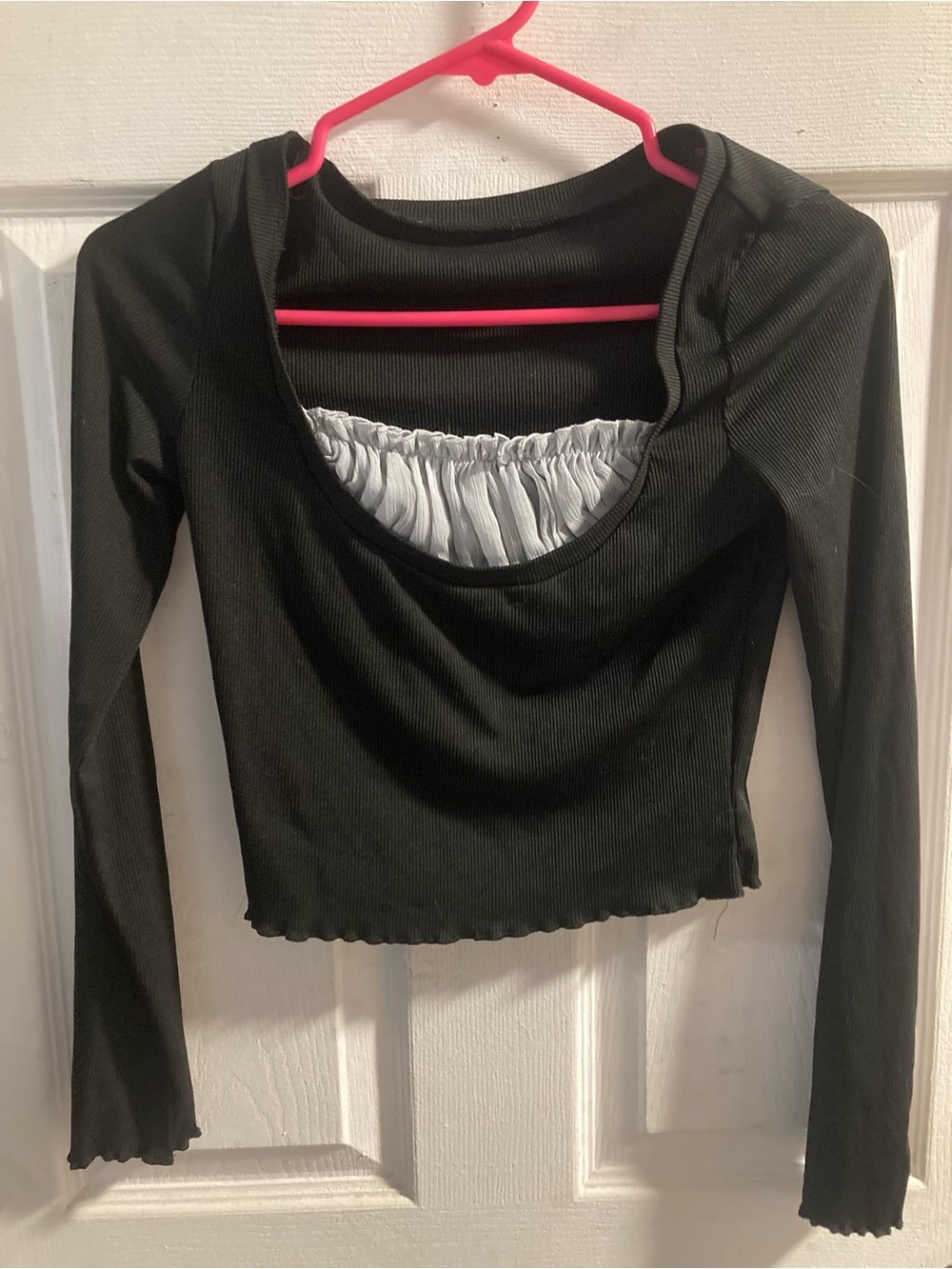 ROMWE Black Long Sleeve Scoop Neck Top with White Ruched Inset